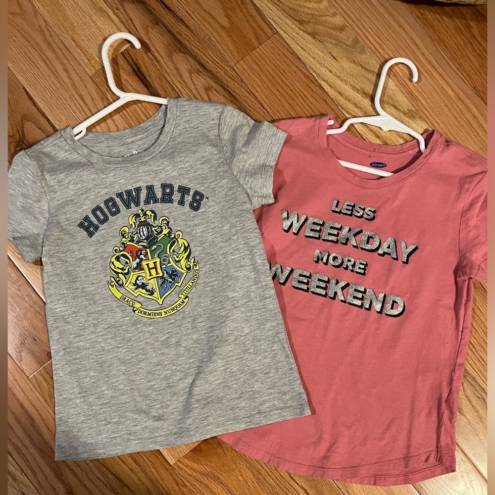 Hogwarts - Harry Potter — Gray Kids T-Shirt & Pink Old Navy T-Shirt